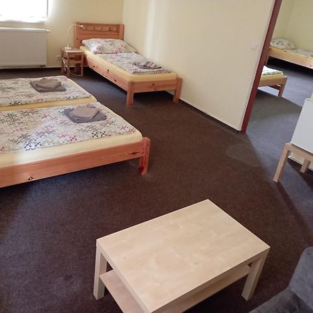 Hotel Sport - Relax Buky Františkovy Lázně Zewnętrze zdjęcie